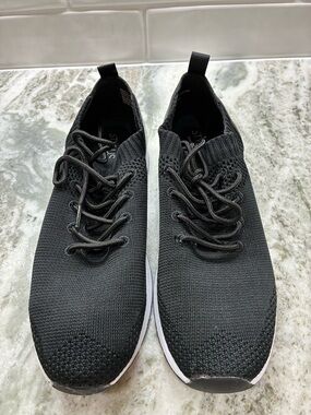 Women’s Casual Knit Slip-On Sneakers - Black